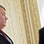 Путин беседует с Сердюковым