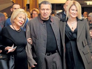 С мамой и дочерью Полиной