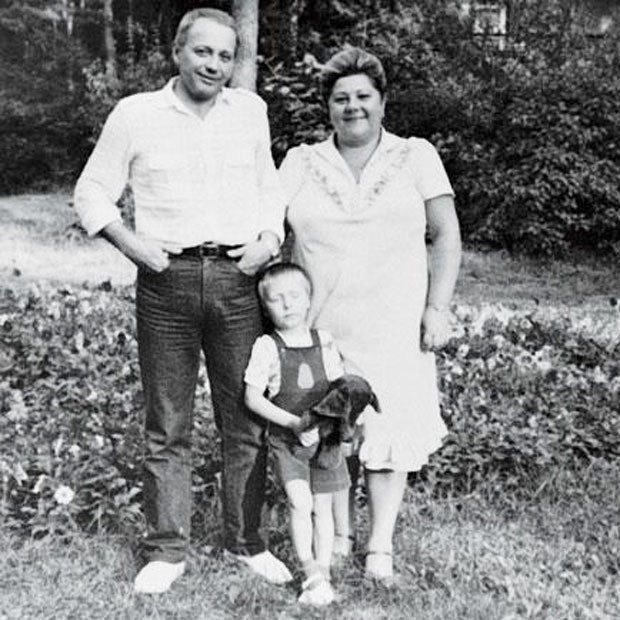Александр Масляков с женой Светланой и сыном Александром
