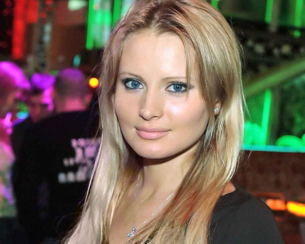 Телеведущие после 9 класса. Александра новикова вгтрк камчатка. Телеведущие после 9 класса. Александра новикова ведущая вгтрк. Екатерина михайловна гринчевская телеведущие канала «россия-24».