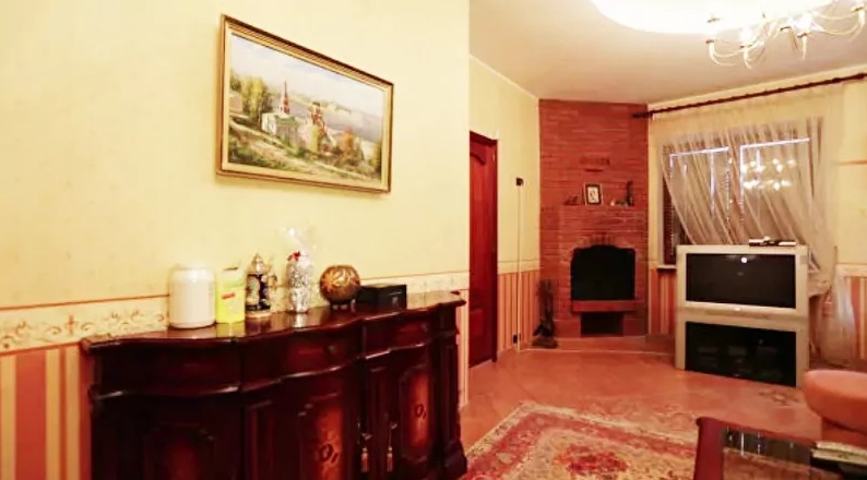Дом Николая Носкова с камином и интерьером в русском стиле