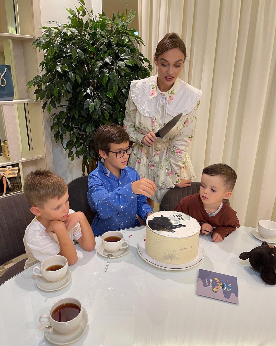 Алена Водонаева устроила праздник сыну