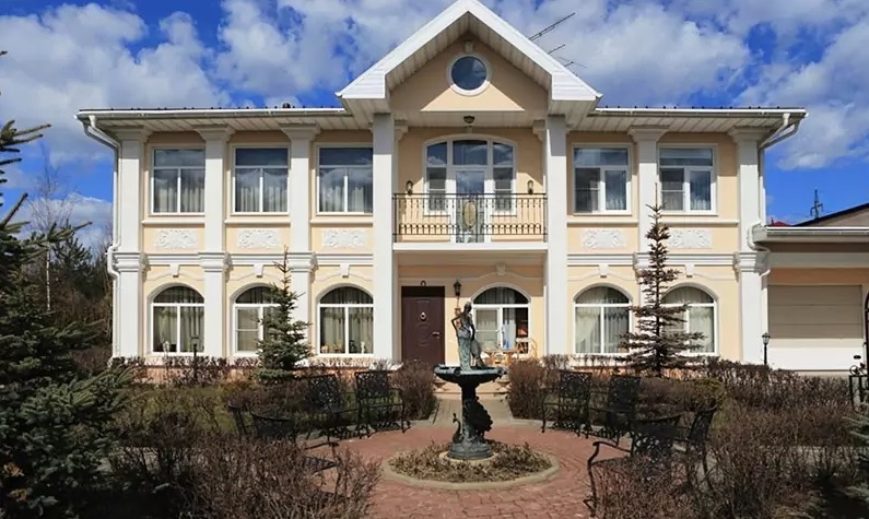 Оригинальный замок Александра Невзорова