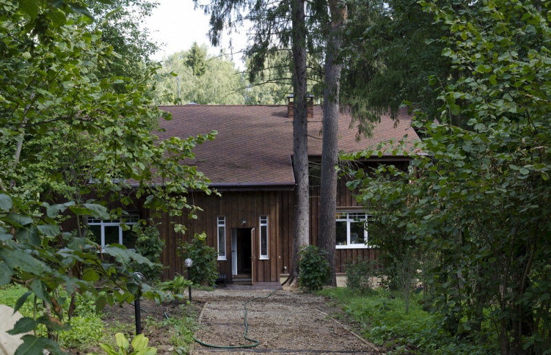 Трехэтажный дом-сарай Павла Лунгина
