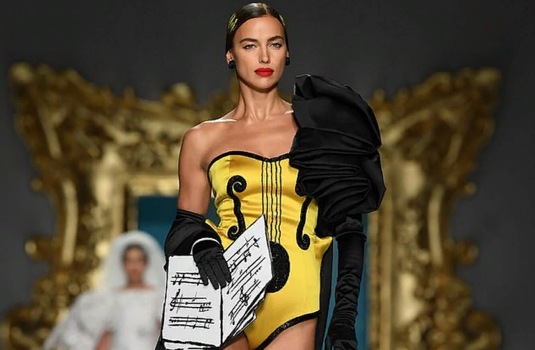 Не впустили на подиум: Ирина Шейк не была допущена к Неделе моды в Париже