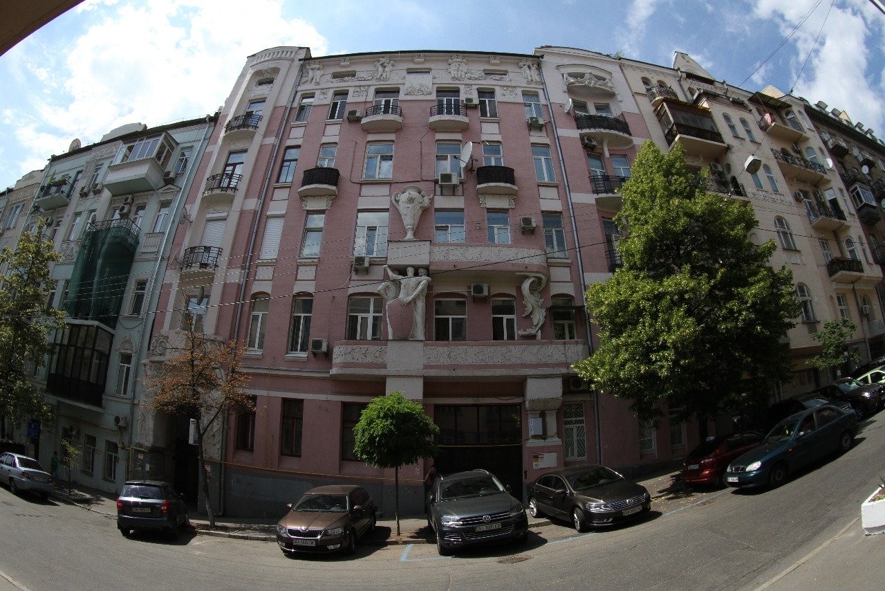 Практичное жилье реформатора Михаила Саакашвили